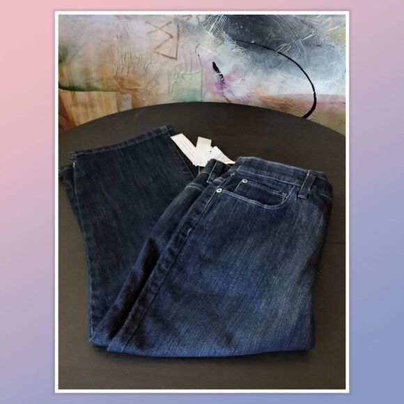 NWT Christopher & Banks Classic Fit Capris Size 8 - Picture 4 of 7